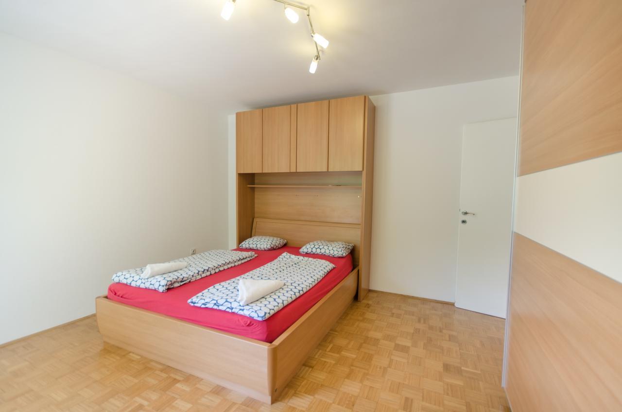 Apartment Near The Train Station Любляна Екстериор снимка