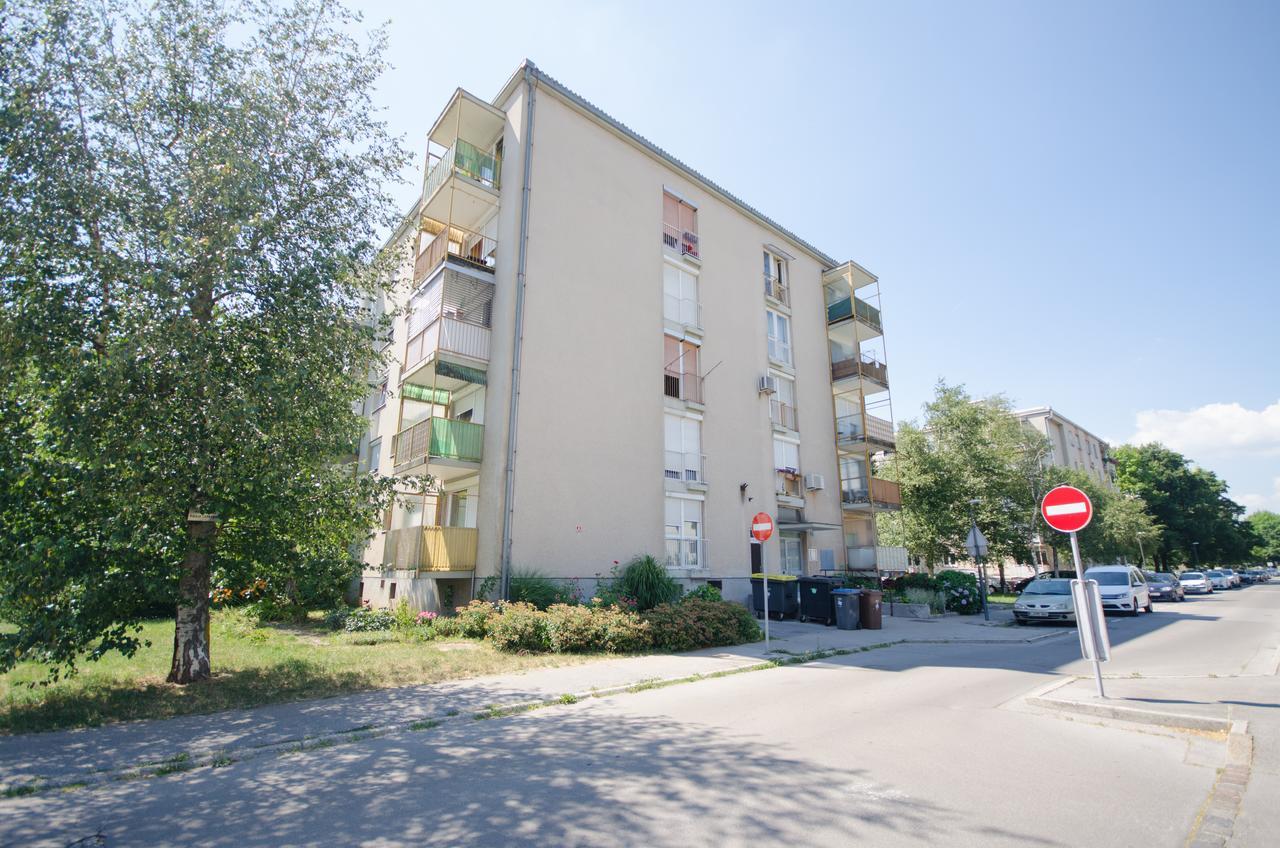 Apartment Near The Train Station Любляна Екстериор снимка