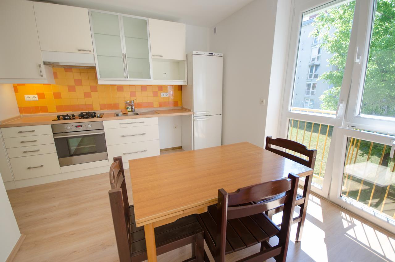 Apartment Near The Train Station Любляна Екстериор снимка