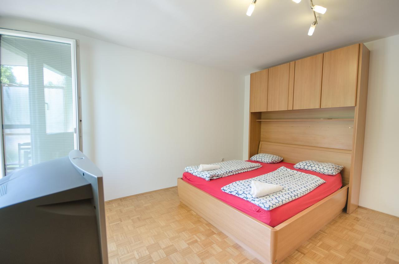 Apartment Near The Train Station Любляна Екстериор снимка