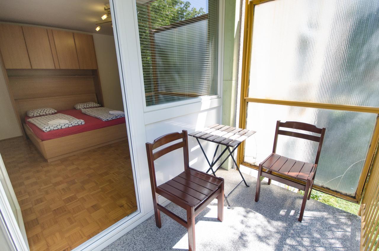 Apartment Near The Train Station Любляна Екстериор снимка